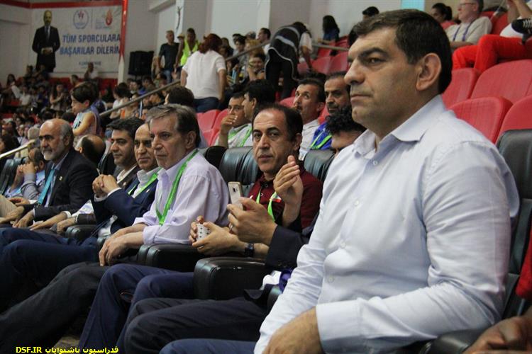 مسابقه والیبال ایران - لهستان